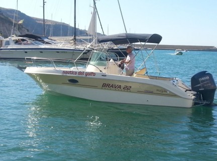 Barca Brava 6,60 mt 150 HP 4T